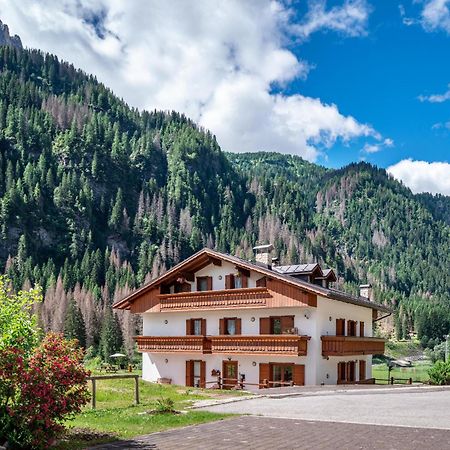 Appartamenti Vittoria Rocca Pietore Bagian luar foto