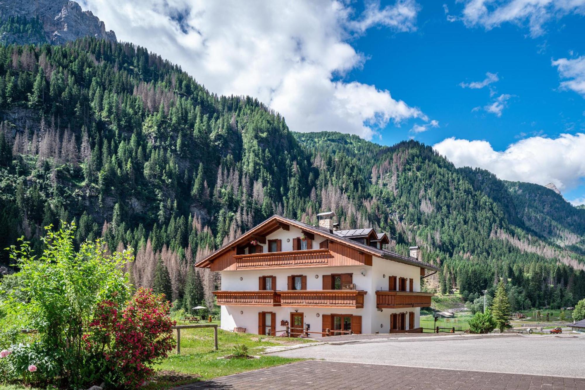 Appartamenti Vittoria Rocca Pietore Bagian luar foto