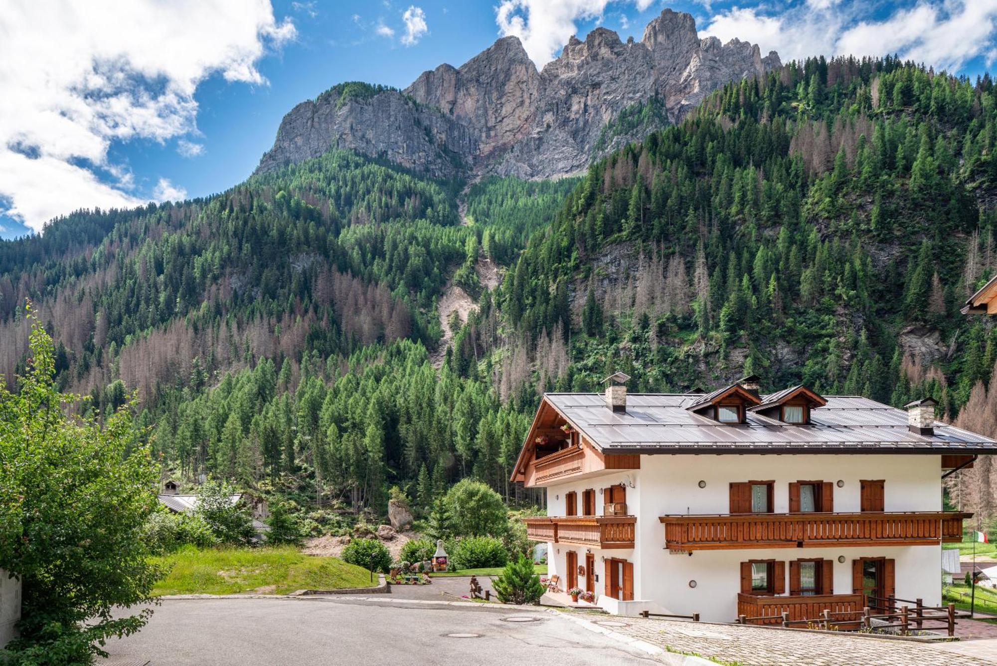 Appartamenti Vittoria Rocca Pietore Bagian luar foto