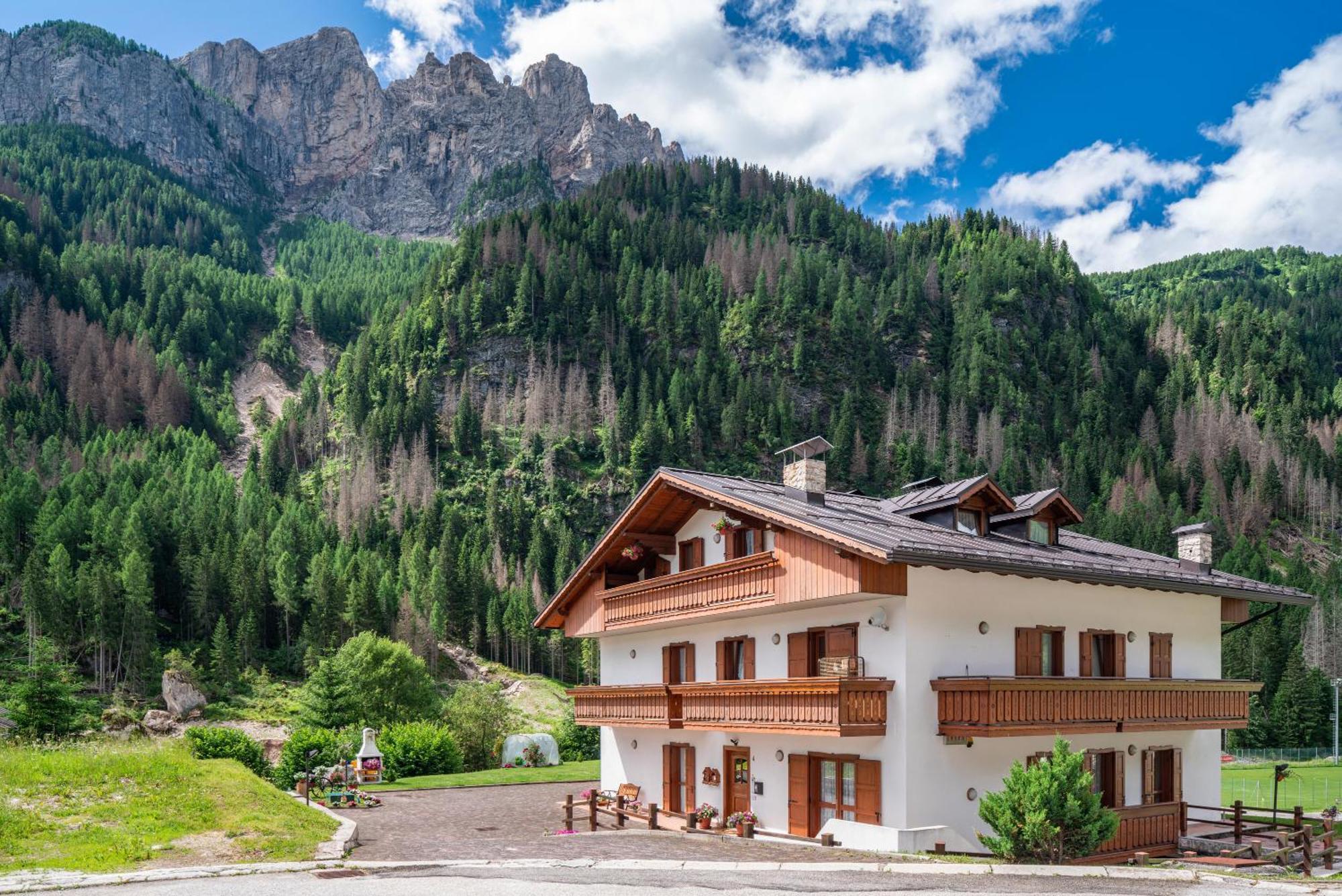 Appartamenti Vittoria Rocca Pietore Bagian luar foto