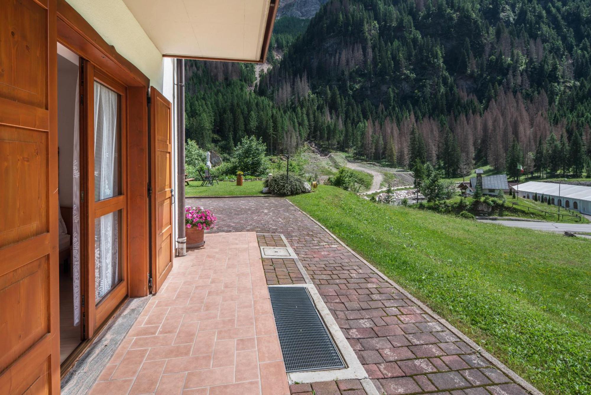 Appartamenti Vittoria Rocca Pietore Bagian luar foto